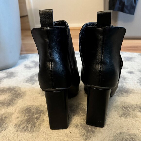 Journee Collection Womens Neima Pointed Toe Block Heel Ankel Bootie - Picture 4 of 5